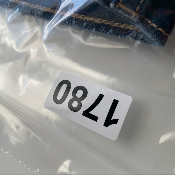 AE Women's Ex Boyfriend Jeans Size 14 Fits Size 16 - Picture 15 of 16